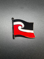 Large Tino Lapel pin