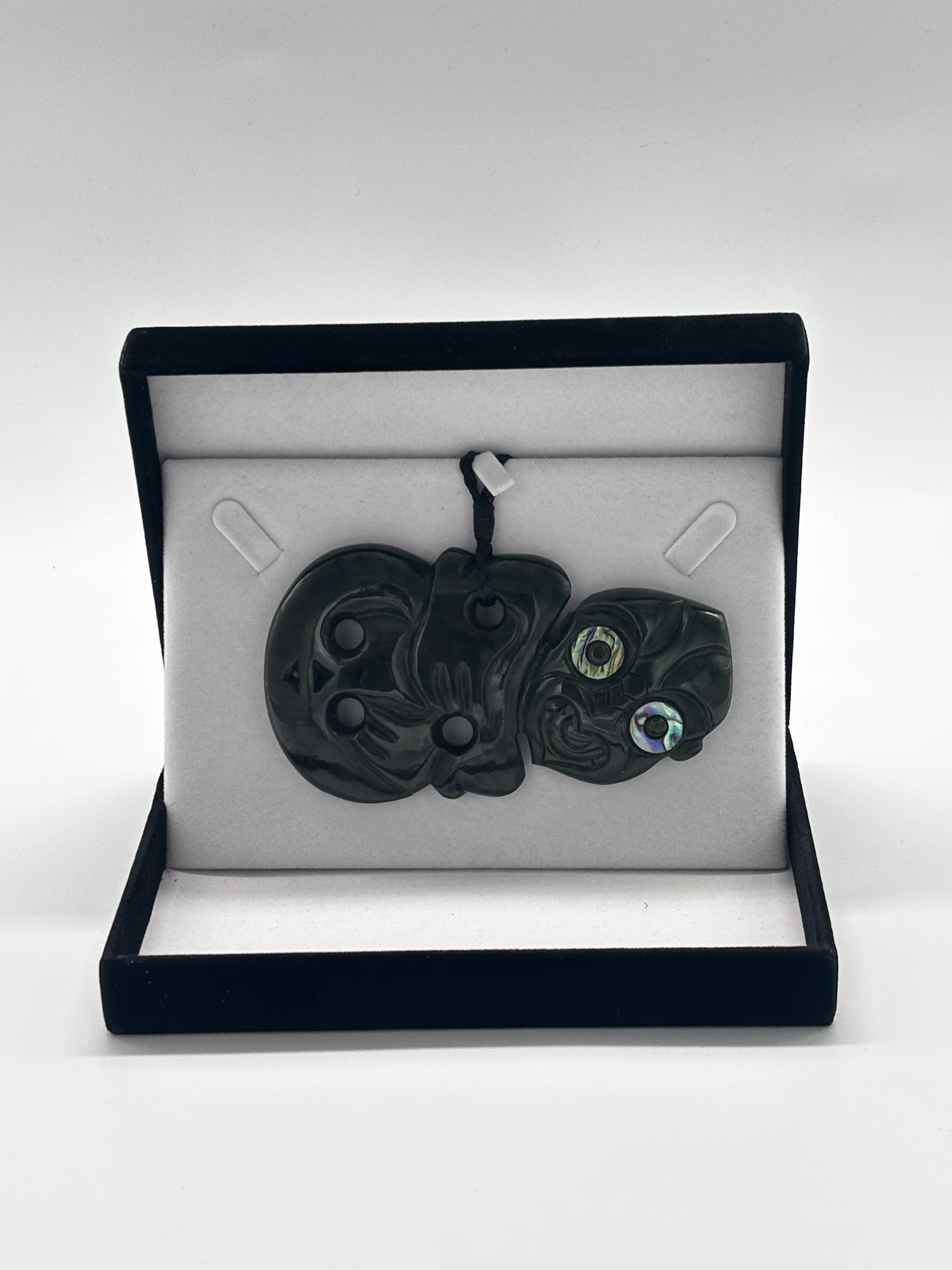 Tiki Side Hanging Pounamu Necklace