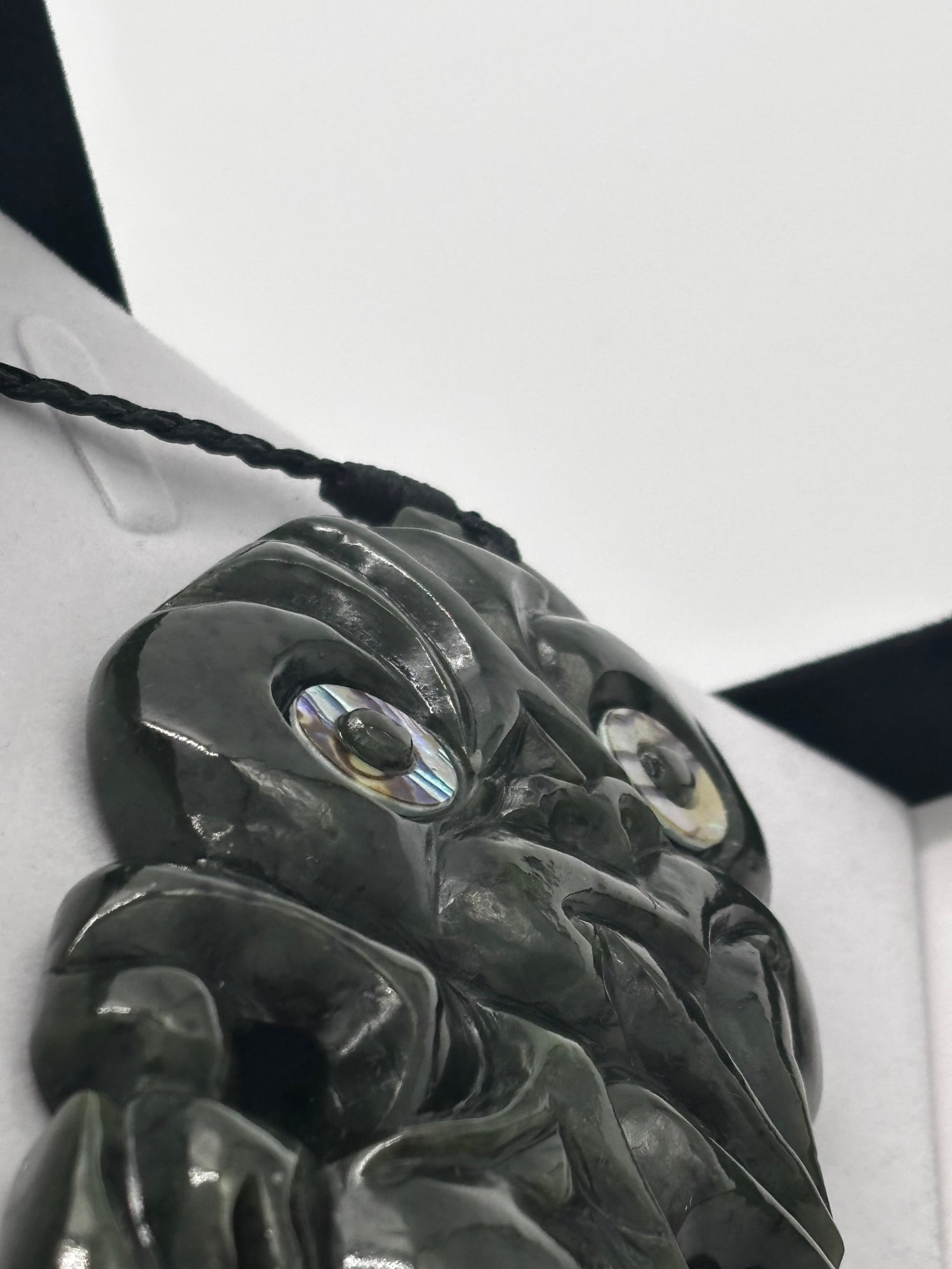 Tiki Side Hanging Pounamu Necklace