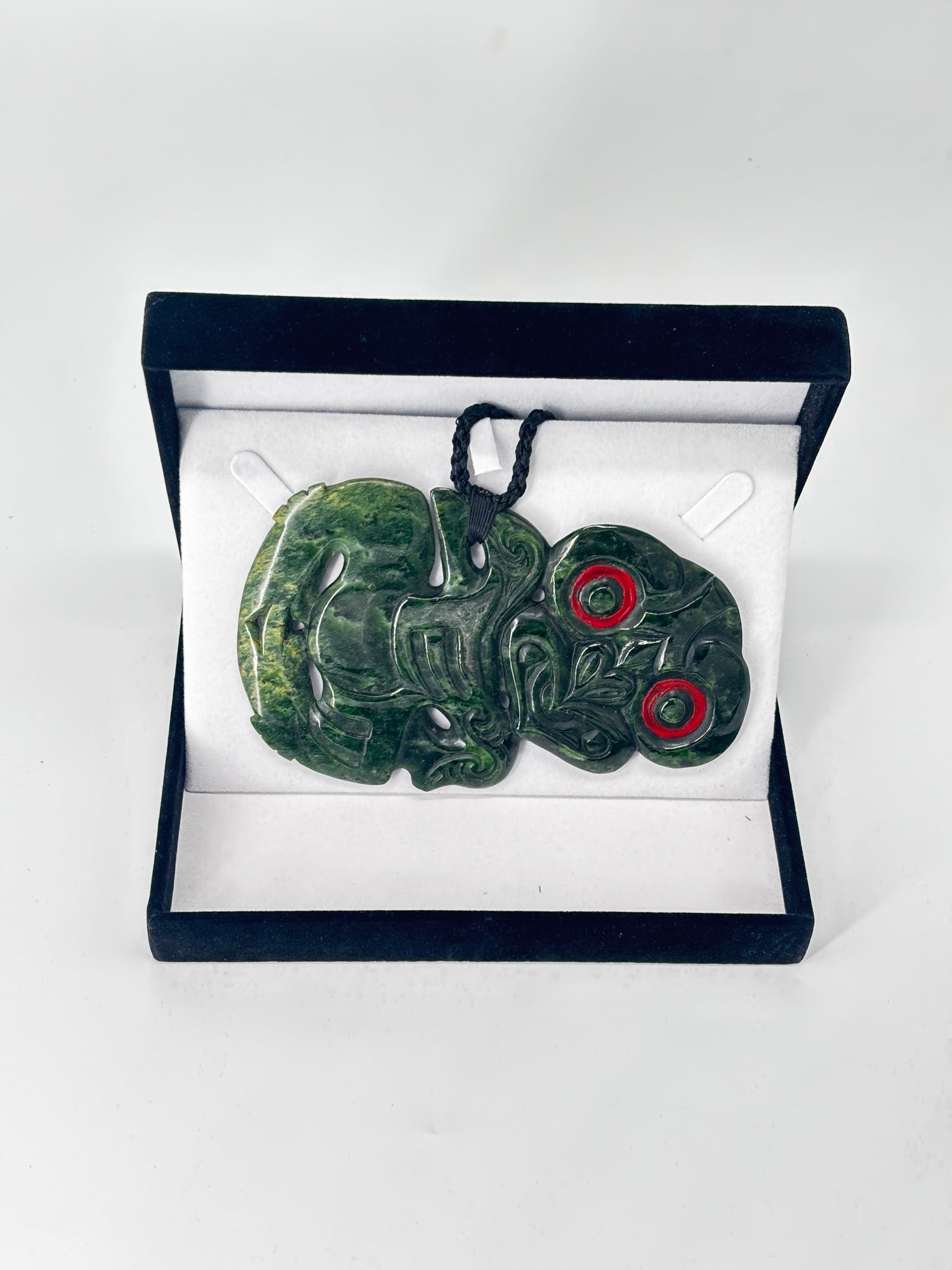 Hei Tiki Side Hanging Pounamu Necklace