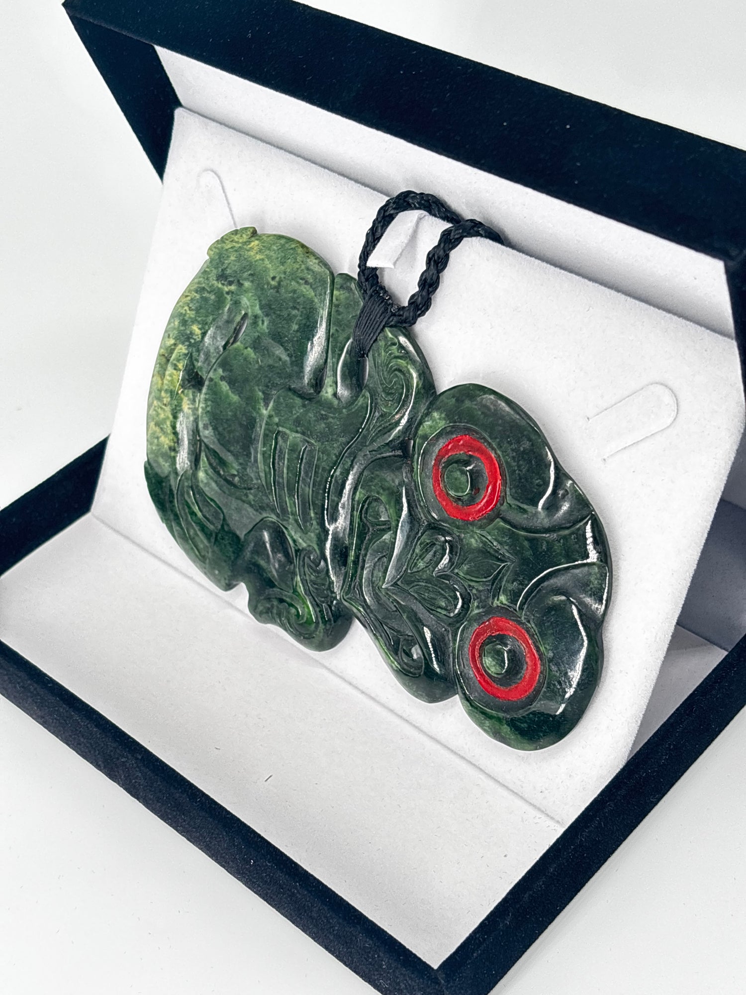 Hei Tiki Side Hanging Pounamu Necklace