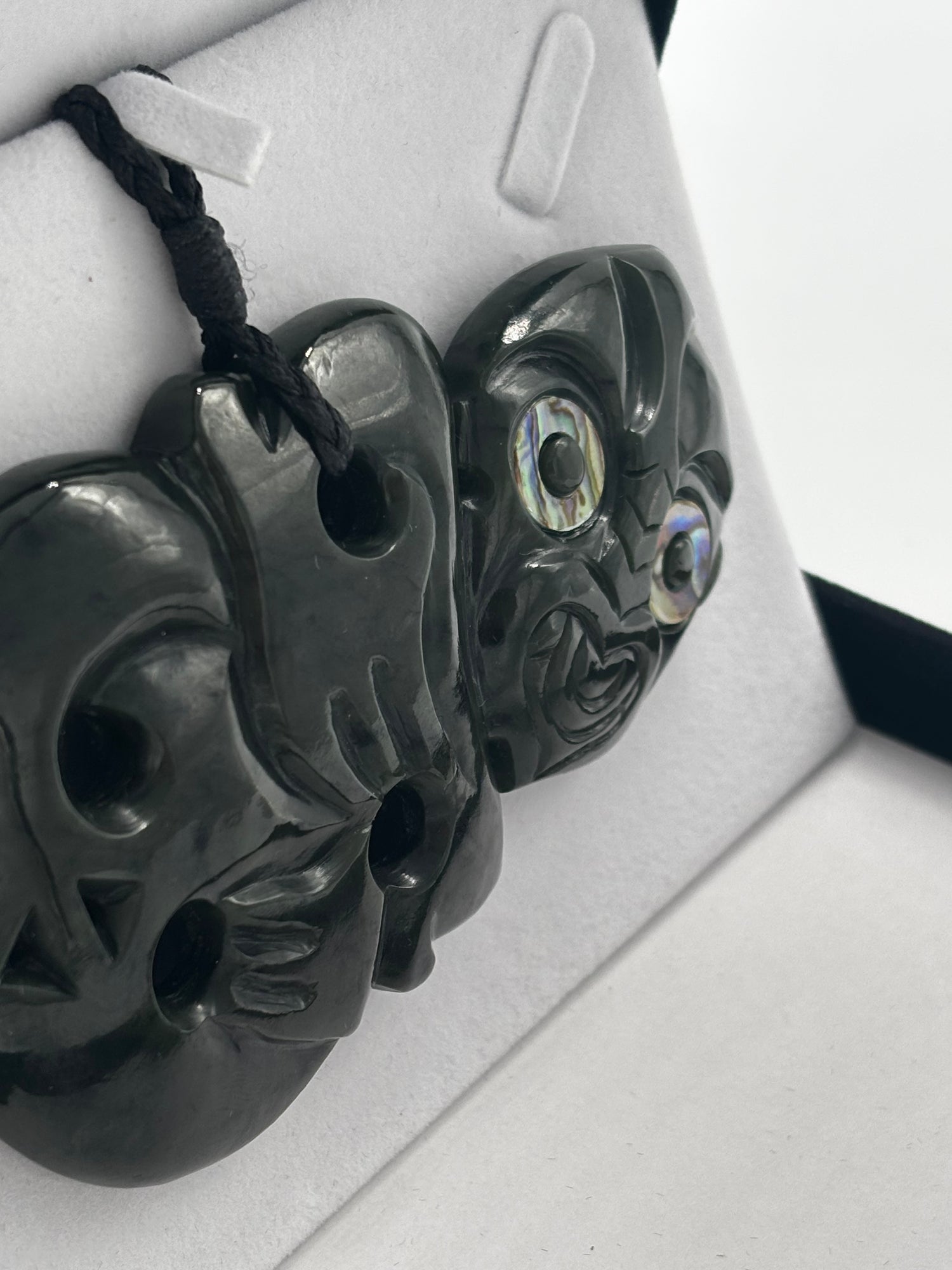 Tiki Side Hanging Pounamu Necklace