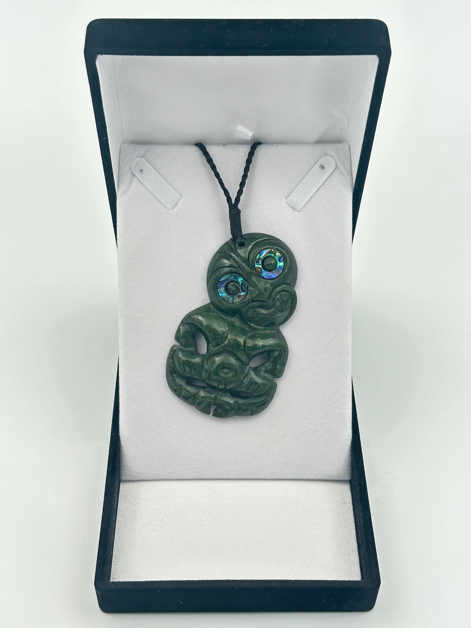 Maori necklace designs and the importance of jade to Maori culture |  Mountain Jade NZ