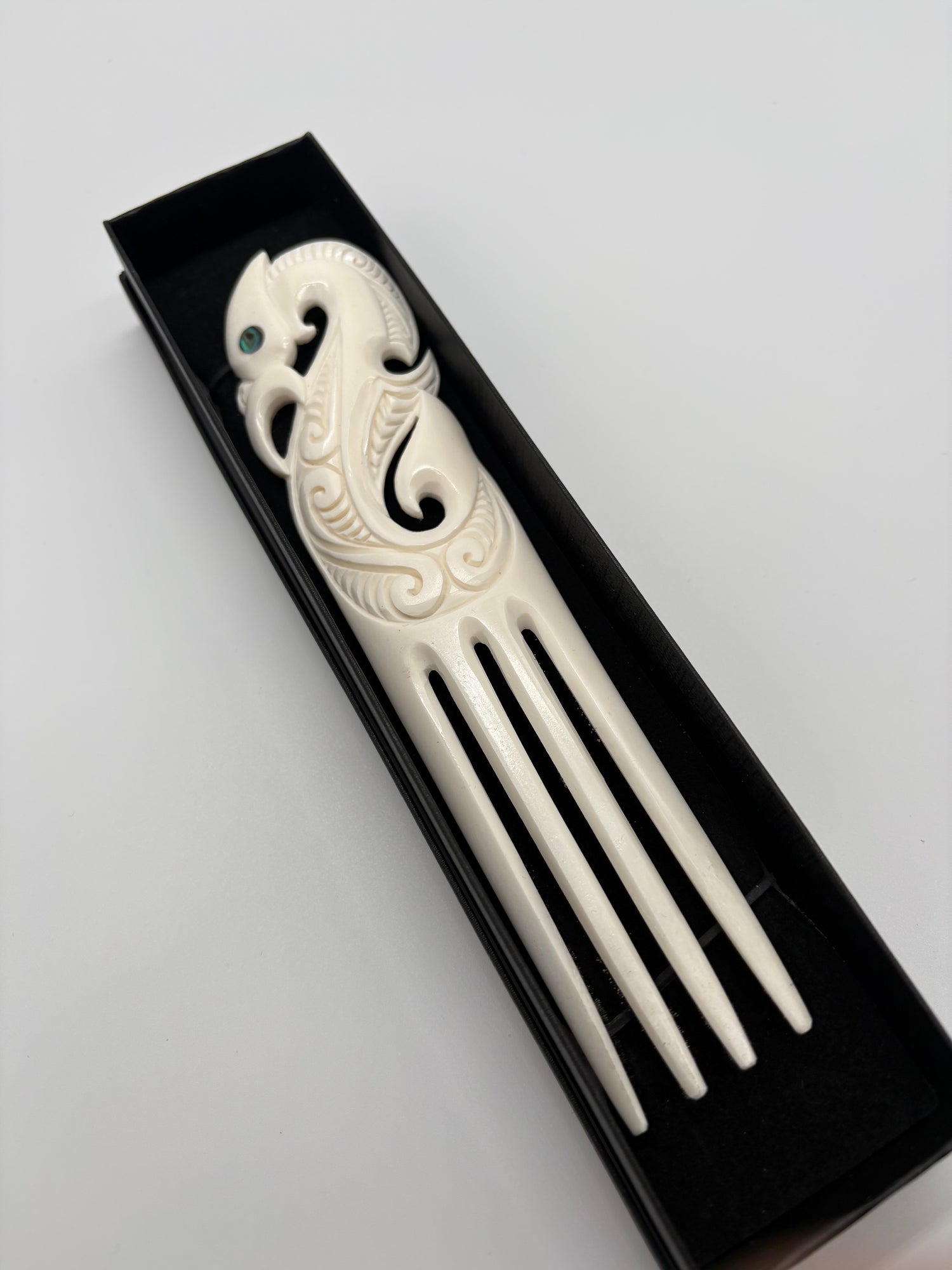 Manaia Heru