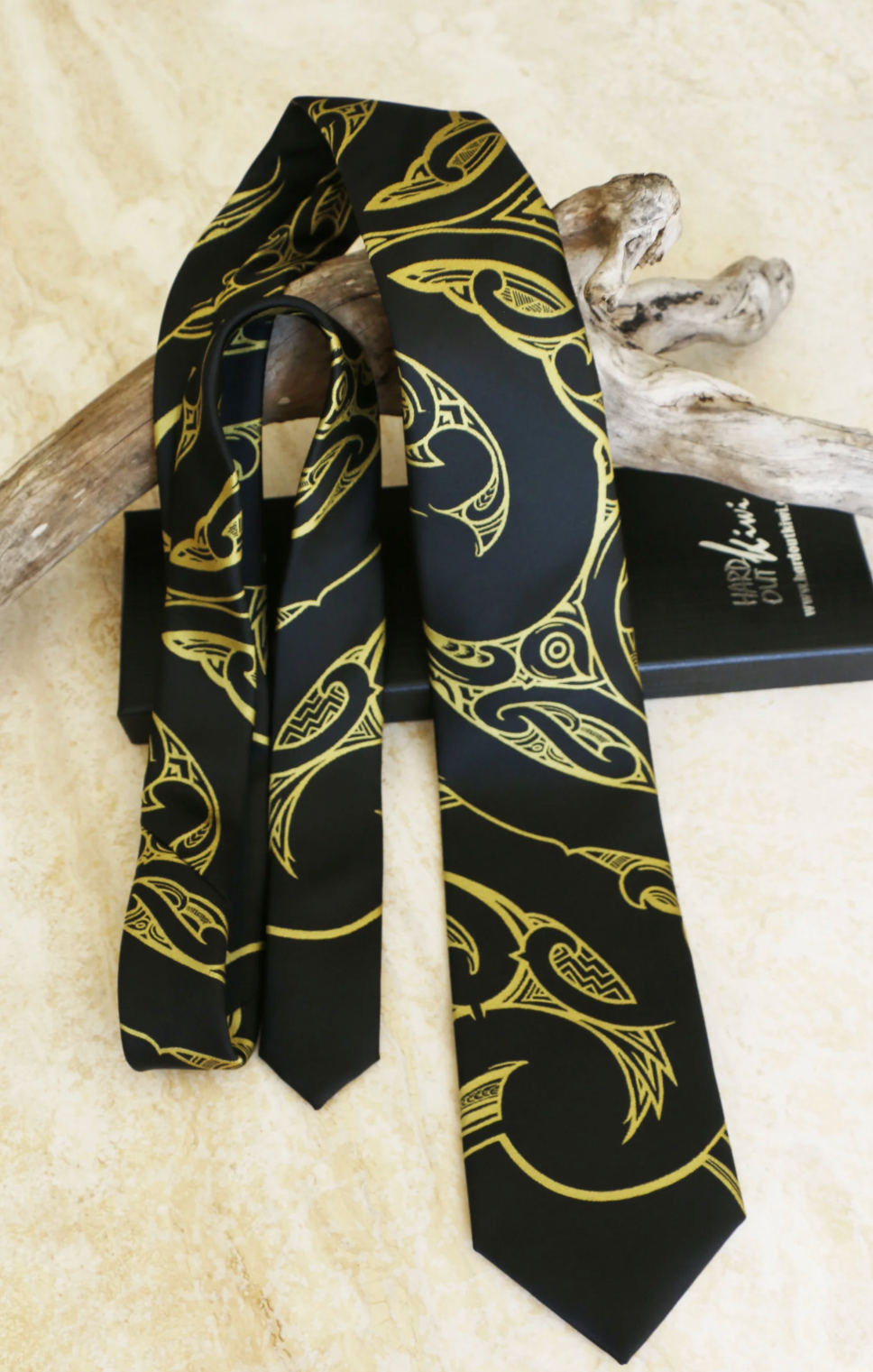 Manaia Tie Gold/Black