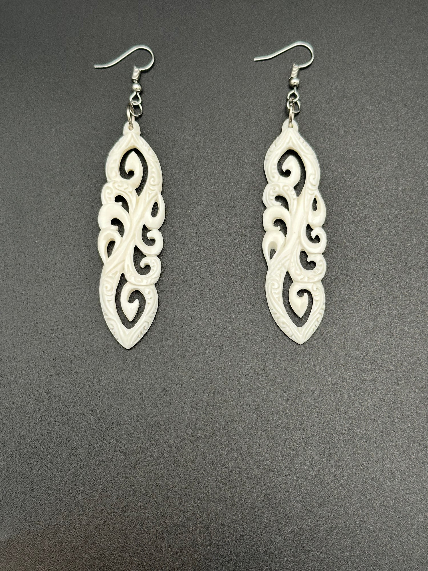 Bone Set (Necklace & Earrings)